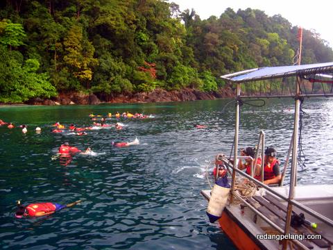 Redang Pelangi Snorkeling